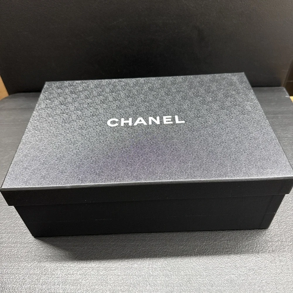 CHANEL authentic empty